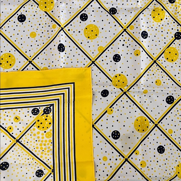 Vintage Patricia Dumont Yellow, Black & White Print Scarf - Picture 4 of 4